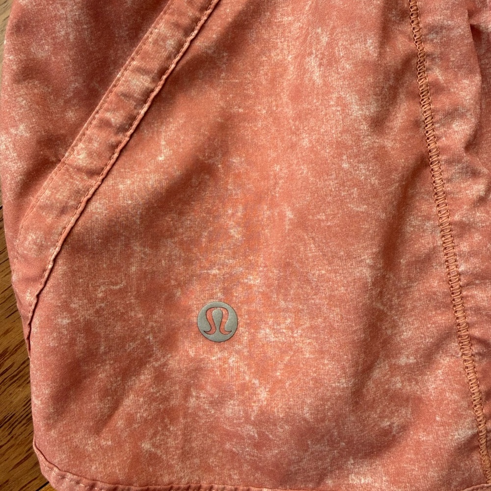 Lululemon Track That Mid-Rise Lined Short
5" Gravel Dust Pink Savannah Multi - Picture 5 of 8